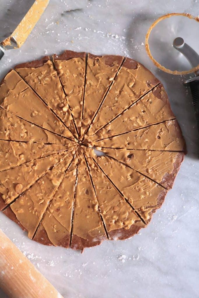 How to make chocolate rugelach.