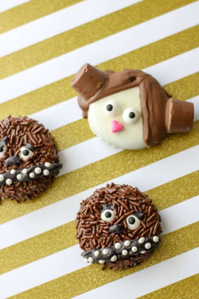 Star Wars Decorated Oreos.