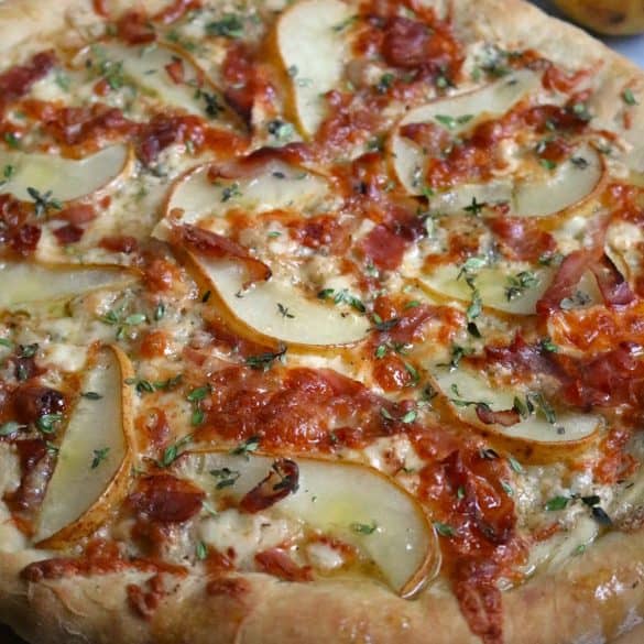 Gorgonzola Pear Pizza.